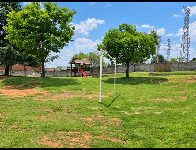 1 BEDROOM PROPERTY TO RENT IN REMBRANDT PARK